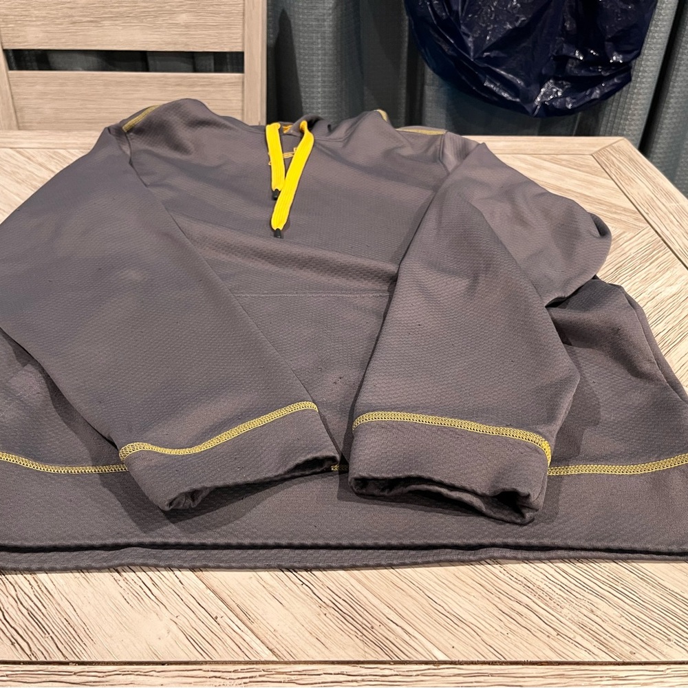 Under Armour Men's Charcoal Hoodie with Bright Yellow Details - Picture 5 of 8